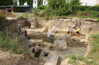 В Виннице археологи во время раскопок обнаружили артефакты в возрасте около 400 лет - фото - apostrophe.ua - Украина - Киев - Крым - Херсон - Доминиканская Республика - Винница