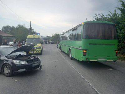 В Безлюдовке попал в ДТП пассажирский автобус: есть пострадавший (фото) - objectiv.tv - Харьковская обл. - район Харьковский