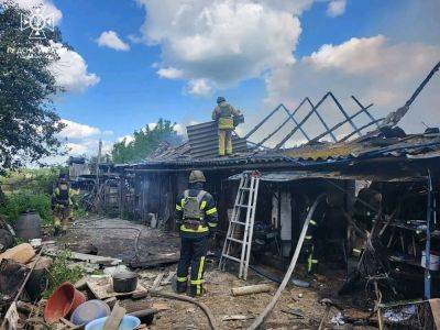 Враг ударил по Харьковщине: возник пожар (фото) - objectiv.tv - Россия - Украина - Харьковская обл. - район Купянский - с. Петропавловка, район Купянский - Гсчс