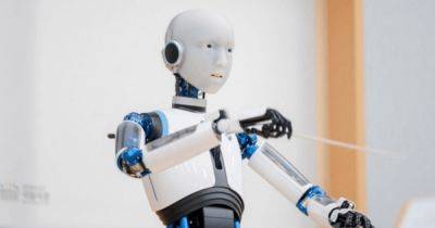 "Чтобы успокоить людей": робот EveR 6 впервые дирижировал национальным оркестром (фото) - focus.ua - Южная Корея - Украина - Корея