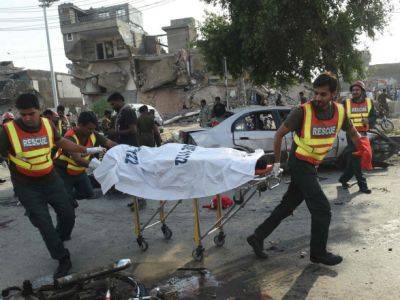 В Пакистане террористы-смертники совершили теракт: убиты двое полицейских и ранены 15 человек - unn.com.ua - Украина - Киев - Афганистан - Пакистан - Талибан