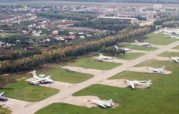 Беспилотники атаковали военный аэродром в Крыму и авиабазу в Рязани - charter97.org - Крым - Белоруссия - Рязань - Гвардейск