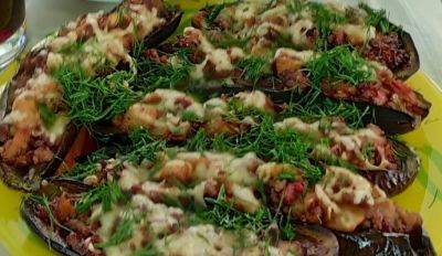 Один лишь запах сводит с ума: рецепт молодых баклажанов с помидорами и сыром моцарелла в духовке - hyser.com.ua - Украина