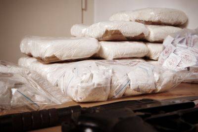 В Ирландии к берегу прибило тюки с 60 кг кокаина, местная молодежь начала поиски - news.israelinfo.co.il - Ирландия