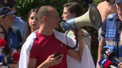 Акция протеста студентов-медиков в Тиране - ru.euronews.com - Албания