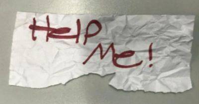 "Помогите мне": 13-летнюю девочку спасли из машины похитителя, увидев ее записку (видео) - focus.ua - США - Украина - Техас - шт. Калифорния