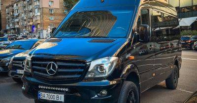 Mercedes - Роскошная "маршрутка": в Киеве заметили эксклюзивный Mercedes Sprinter за $200 000 (фото) - focus.ua - Украина - Киев