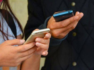 ЮНЕСКО призывает к глобальному запрету смартфонов в школах - unn.com.ua - Украина - Киев