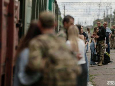 Украинцы больше всего доверяют ВСУ, добровольцам и волонтерам, меньше всего – судам и партиям – опрос - gordonua.com - Украина