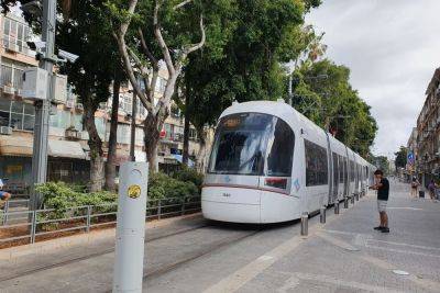 За удержание цен на автобусы расплатятся пассажиры трамвая в Тель-Авиве - news.israelinfo.co.il - Тель-Авив - Гана - Иерусалим