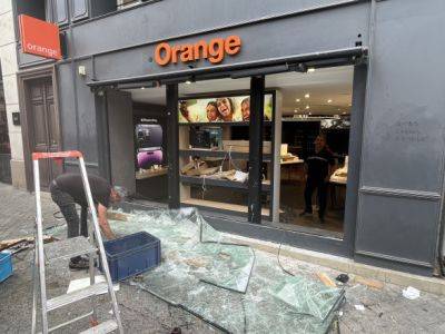 В Марселе убытки из-за погромов магазинов превысили 100 млн евро - unn.com.ua - Украина - Киев - Франция - Париж - Марсель