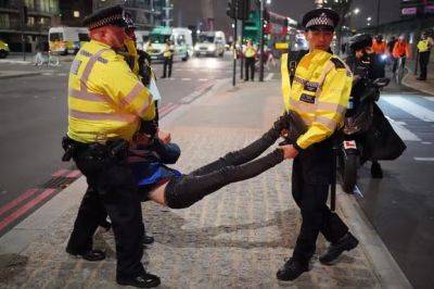 Британская полиция получила больше полномочий против демонстрантов - unn.com.ua - Украина - Киев - Англия - Франция - Великобритания - Протесты