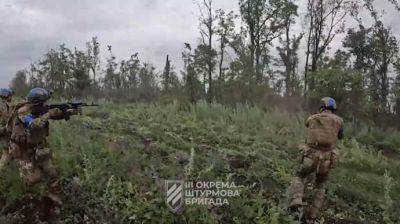 Бойцы 3-й ОШБ показали, как уничтожают врага под Бахмутом и берут пленных - pravda.com.ua