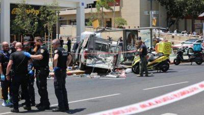 В Израиле в результате наезда и ножевой атаки ранены восемь человек - svoboda.org - Израиль - Тель-Авив - Палестина - Иерусалим