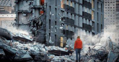 Эффект домино: мужчина снес многоэтажку, бросив в нее камень (видео) - focus.ua - Сирия - Украина - Турция