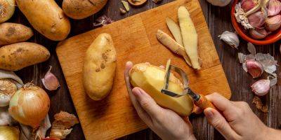 Надо ли чистить молодой картофель и как его правильно готовить: попробуйте простой рецепт - nv.ua - Украина