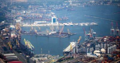 Украина открыла временные коридоры для торговых судов, вопреки минам и угрозе обстрелов - dsnews.ua - Россия - Украина - Одесса - Черноморск