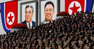 Ким Ченын - Ким Чен Ын - Жителям Северной Кореи приказали защищать портреты династии Ким от шторма - focus.ua - Украина - КНДР - Япония - Пхеньян