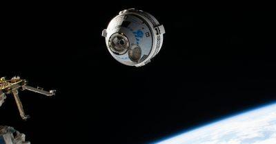 Конкурент SpaceX по доставке астронавтов на МКС: когда полетит проблемный космический корабль (фото) - focus.ua - Украина
