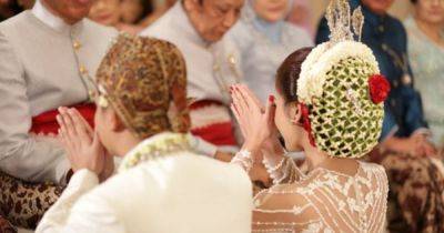 "Пришлось смириться": мужчина женился на подруге дочери, которая младше него на 33 года - focus.ua - Украина - Индонезия