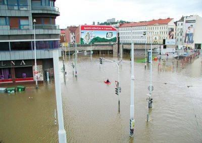 В Праге вспоминают сильнейшее наводнение 2002 года: фото и видео - vinegret.cz - Чехия - Прага