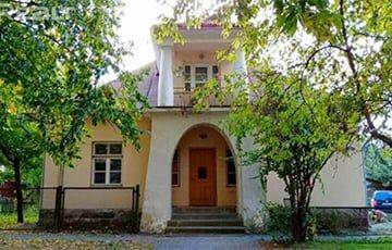 «Паркет с царских времен»: в Гродно продают квартиру в доме, которому почти 100 лет - charter97.org - Белоруссия - Российская Империя