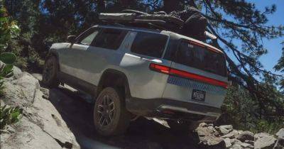 Электровнедорожник Rivian установил необычный рекорд на бездорожье (видео) - focus.ua - Украина