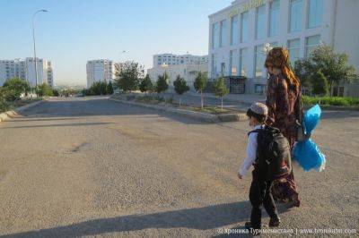 Взятка за устройство ребенка без столичной прописки в школу Ашхабада составляет $300-$500 - hronikatm.com - Туркмения - Ашхабад