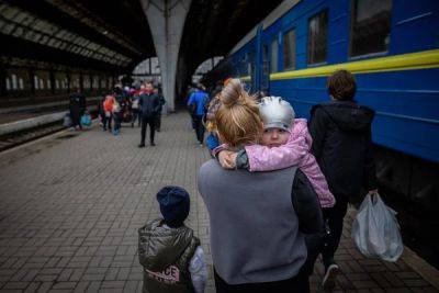 С начала войны из Украины выехало на 2,4 млн человек больше, чем вернулось — Опендатабот - minfin.com.ua - Украина