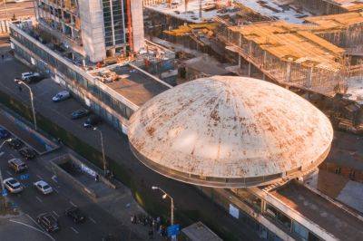 Дом летающая тарелка на Лыбидской - фото строительства НЛО в 1960-х годах и состояние в июле 2023 года - apostrophe.ua - Украина - Киев - Печерск