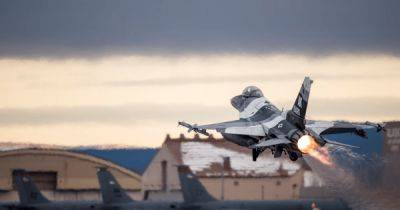 Уже в этом месяце: Дания объявила о начале обучения украинских пилотов на F-16, — CNN - focus.ua - США - Украина - Киев - Вашингтон - Дания - Голландия