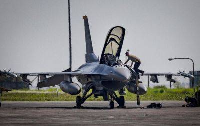 Алексей Резников - Николай Олещук - Украинские пилоты осваивают F-16 в двух странах - korrespondent.net - Россия - США - Украина - Англия - Швеция - Дания - Голландия