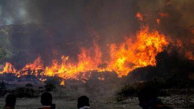 Кириакос Мицотакис - Премьер Греции пообещал бесплатный отдых туристам, эвакуированным из-за пожаров - vesty.co.il - Израиль - Греция