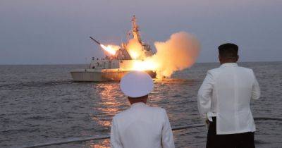 Ким Ченын - В КНДР запустили "стратегические крылатые ракеты" из корабля накануне учений НАТО - focus.ua - Южная Корея - США - Украина - КНДР - Пхеньян - Ракеты