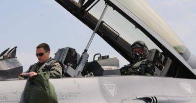 Юрий Игнат - "Безопасное небо 2011": как американские истребители F-16 летали в небе над Полтавщиной (видео) - focus.ua - США - Украина - Польша - Миргород