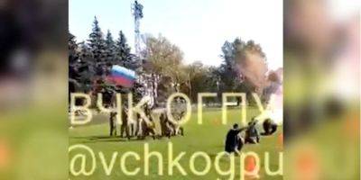 «Попали? Пз*ец». Росгвардия решили развлечь толпу, расстреляв ее холостыми патронами, но что-то пошло «не так» — видео - nv.ua - Россия - Украина - Росія