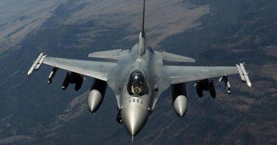 Владимир Зеленский - Sky News - Передача Украине F-16: не все самолеты можно будет использовать в бою, – СМИ - focus.ua - Россия - Украина - Дания - Голландия