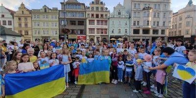 Цепь единства, марши и концерты. Как будут праздновать День Независимости Украины за рубежом - nv.ua - США - Украина - Англия - Италия - Германия - Польша - Чехия - Варшава - Великобритания