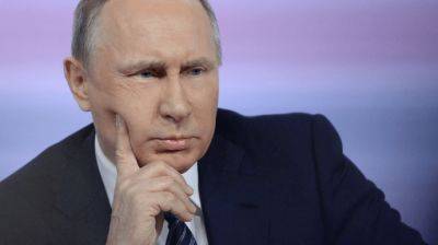 Владимир Путин - Людовик XIV (Xiv) - Сам себе фокусник: Путин снял с руки часы, а потом очень удивился, что их нет на этой самой руке - hyser.com.ua - Россия - Украина