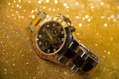 Rolex остается фаворитом у грабителей. Воровство роскошных часов превышает $1,3 миллиарда - minfin.com.ua - Украина