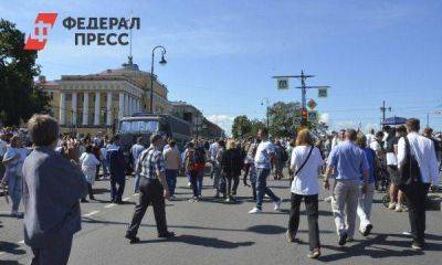 Татьяна Буторина - В Смольном считают, что средняя зарплата в Петербурге 92 тысячи рублей - smartmoney.one - Санкт-Петербург