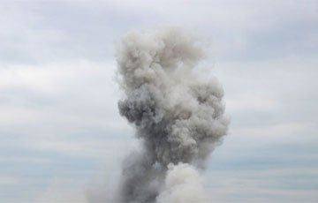 В Крыму раздались взрывы на базе армии РФ, где недавно был уничтожен С-400 «Триумф» - charter97.org - Россия - Крым - Белоруссия
