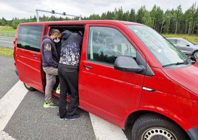 В Чехии остановили набитый нелегалами фургон - vinegret.cz - Сирия - Германия - Чехия - Словакия - Прага