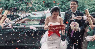 Власти предлагают молодоженам денежное "вознаграждение", если невеста младше 25 лет - focus.ua - Китай - США - Украина - Брак