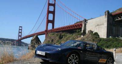 Испанец объедет вокруг света за 80 дней на 12-летнем электромобиле Tesla (фото) - focus.ua - Россия - Китай - США - Украина - Казахстан - Турция - Азербайджан