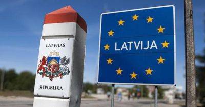 В Латвии тысячи россиян получат письма с просьбой покинуть страну - focus.ua - Украина - Латвия - Ес - Россияне