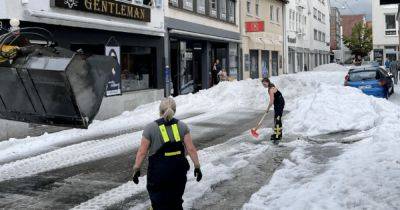 Снежные сугробы летом: на юге Германии выпал сильный град — в ход пошла снегоуборочная техника - focus.ua - Украина - Германия - Япония - Словения