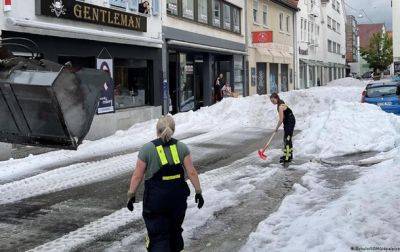 Град в Германии: на дороги вывели снегоуборочные машины - korrespondent.net - Украина - Германия - Харьков