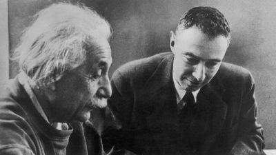 Кристофер Нолан - Альберт Эйнштейн - Роберт Оппенгеймер - Эйнштейн и Оппенгеймер: какой была реальная история взаимоотношений двух великих физиков - fokus-vnimaniya.com - Париж
