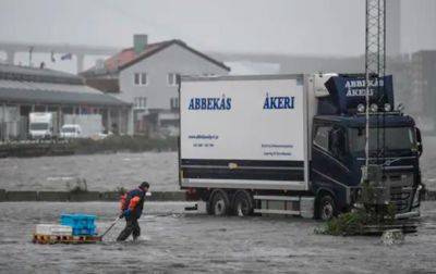 Мощный циклон накрыл Швецию: наводнение затопило порт - korrespondent.net - Украина - Италия - Германия - Швеция - Гетеборг